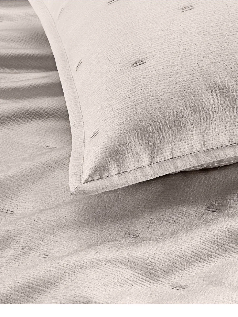 NIP Hotel Collection Glint 3-Pc. Coverlet Set, King in Blush $500 MSRP